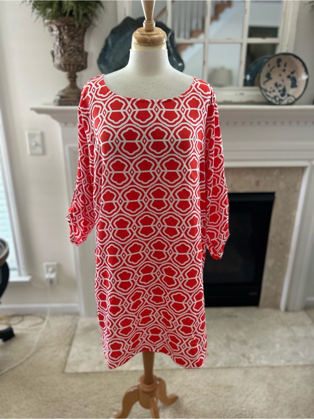 escapada Red and White Geometric Long Sleeve Shift Dress
